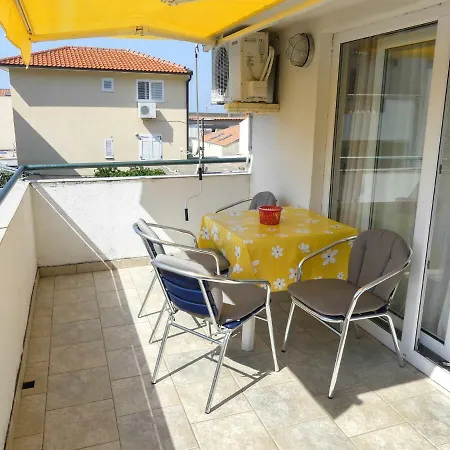 Jasminka Guest house Podgora